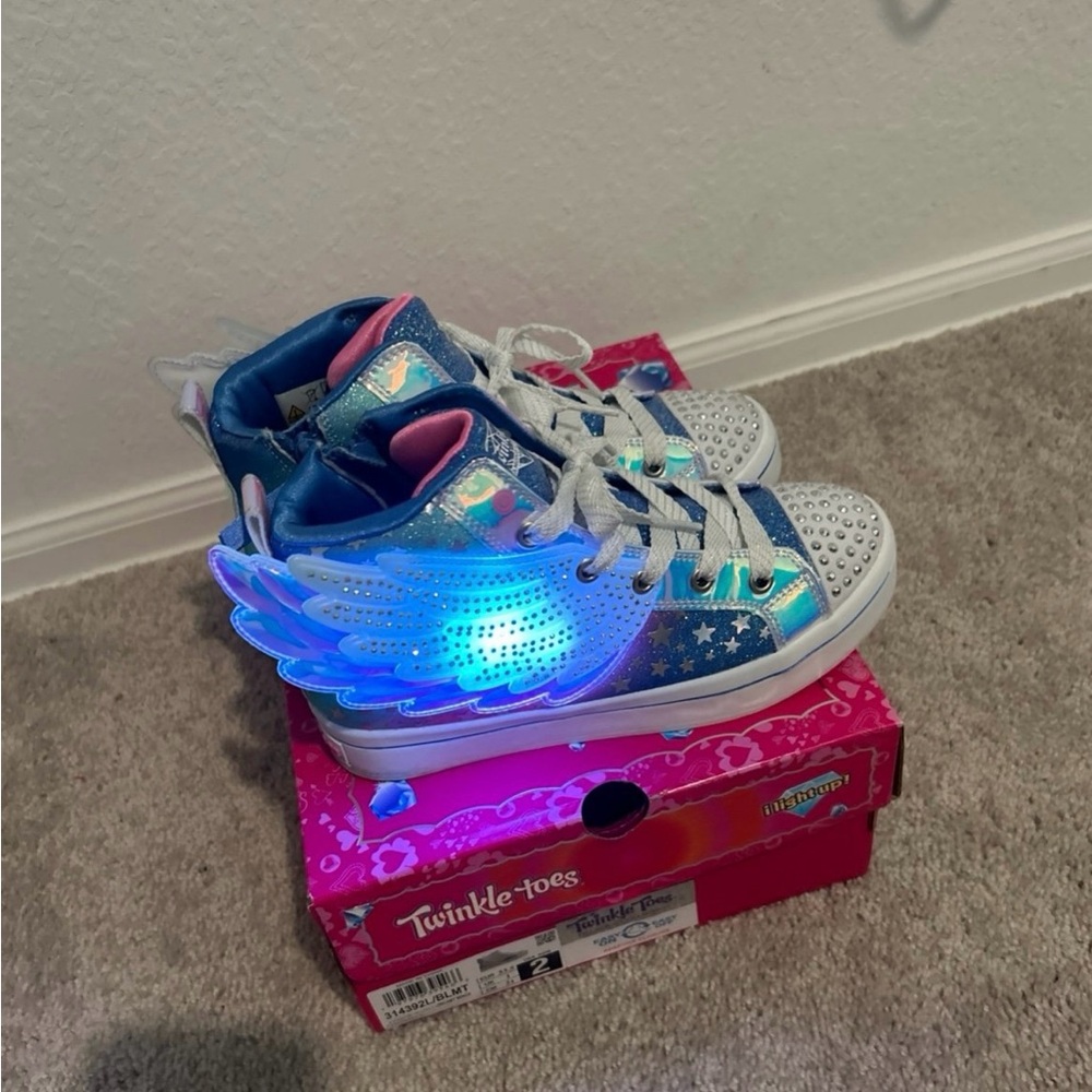 Twinkle Toes - Picture 3 of 3